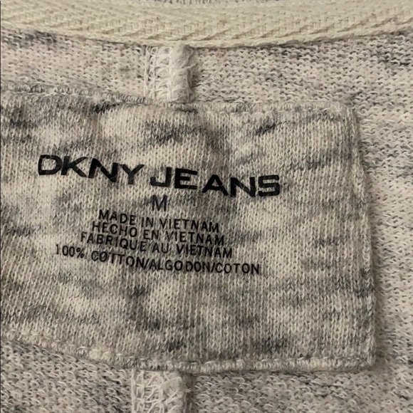 DKNY loose fit long sleeve - Picture 2 of 5